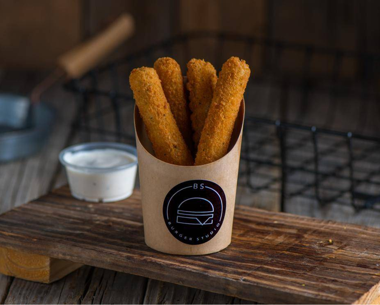 Mozzarella cheese strips (5 pieces)