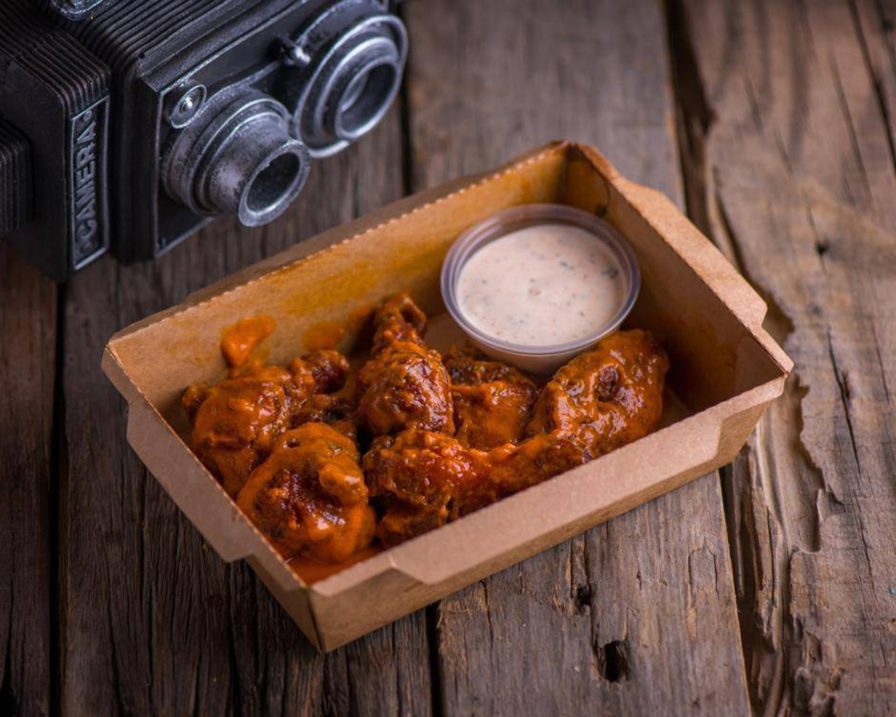 Buffalo chicken wings (6 pieces)